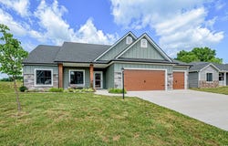 735 N Norfolk Cove, Columbia City, IN 46725
