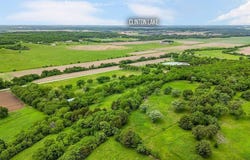 850 E 1050 Rd, Lawrence, KS 66047