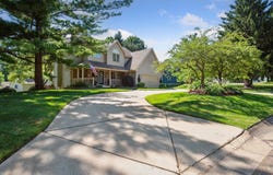 727 Tanbark Drive, Dimondale, MI 48821