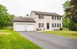 10 Guaymar Circle, Rochester, NY 14624