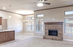 1927 W Flintlock Way, Mustang, OK 73064