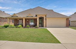 1116 Linden Drive, Burleson, TX 76028