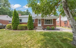 2480 LongMeadow Drive, Trenton, MI 48183