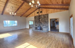 7649 Booth Road, Klamath Falls, OR 97603