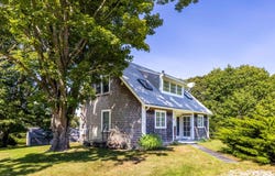 420 Lamberts Cove Road, West Tisbury, MA 02575