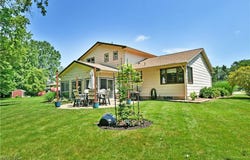 137 Emerson Circle, Cortland, OH 44410