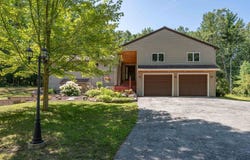 11 Mckinney Drive, Hudson, NH 03051