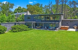 6465 N Santa Monica Blvd, Fox Point, WI 53217