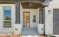 401 Chestnut Lane, Glenn Heights, TX 75154