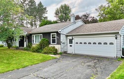 1427 SOMO AVE E, Tomahawk, WI 54487