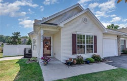 222 Rayfield Cir, Webster, NY 14580