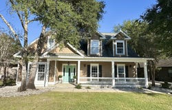 786 Symphony Way, Freeport, FL 32439