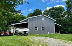 1025 Center Ln, Byrdstown, TN 38549