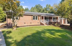 1492 Burns Drive NE, Gainesville, GA 30501