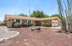 1710 Camino Del Rex, Las Cruces, NM 88001