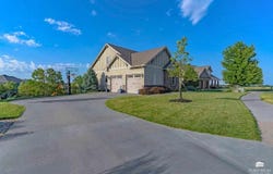 5104 Grand Vista Court, Manhattan, KS 66503