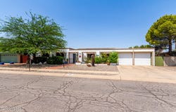 8914 E Maple Leaf Drive, Tucson, AZ 85710