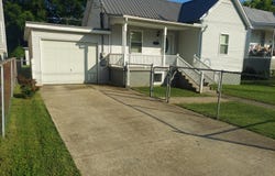 424 Edgewater Drive, Irvine, KY 40336