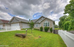 3541 Lusk Drive, Neosho, MO 64850