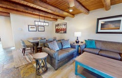 103 Catron, Santa Fe, NM 87501