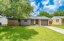 217 Wintercrest Road, Burleson, TX 76028