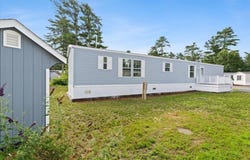 132 Queen Dr, Wareham, MA 02576