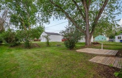813 Carlton Avenue, Faribault, MN 55021