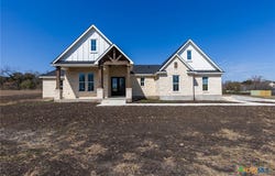 110 Lake Village Road, Seguin, TX 78155