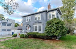 135 Russett Rd, Boston, MA 02132
