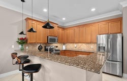 6099 NW Helmsdale Way, Port Saint Lucie, FL 34983