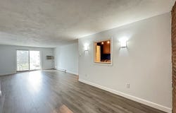 36 Greentree Ln, Weymouth, MA 02190