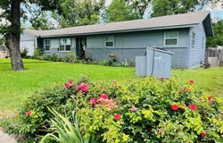 306 Sunset Drive, Comanche, TX 76442