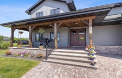 100 Coventry Ct, Clear Lake, IA 50428
