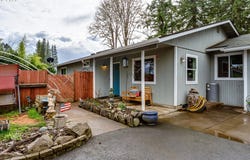 24970 HUNTER Ave, Veneta, OR 97487