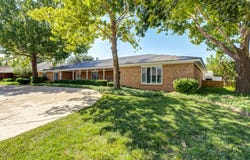 1702 E Broadway Street, Brownfield, TX 79316