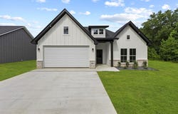 1180 Pine St, Vidor, TX 77662