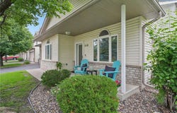 1118 Crystal Place W, Chaska, MN 55318