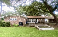 914 Lee Avenue, Crystal Springs, MS 39059