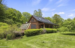 40 Silver St, Lanesborough, MA 01237