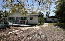 1226 Hawthorne Avenue, Cedar Key, FL 32625
