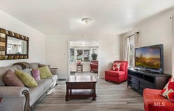 1777 3rd Ave E, Twin Falls, ID 83301
