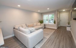 32 CAMELLIA COURT, NEWTOWN, PA 18940