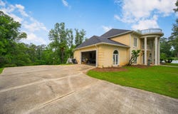 1005 Orange St., Many, LA 71449