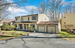 10 Ironwood Drive, Highland Mills, NY 10930