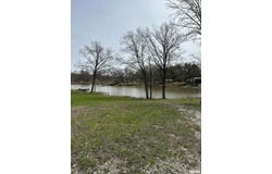 000 Gierten Road, Centralia, IL 62801