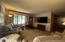 551 3rd St SW, Britt, IA 50423