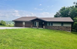 1301 Sanders Road, Kissee Mills, MO 65680