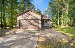 1240 Arcadia Drive SW, Sherrodsville, OH 44675