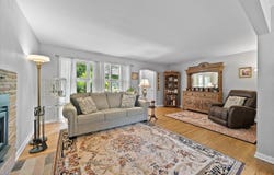 4830 Westfield Rd, Mequon, WI 53092