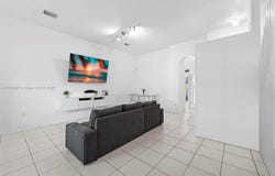 2352 SE 21st St, Homestead, FL 33035